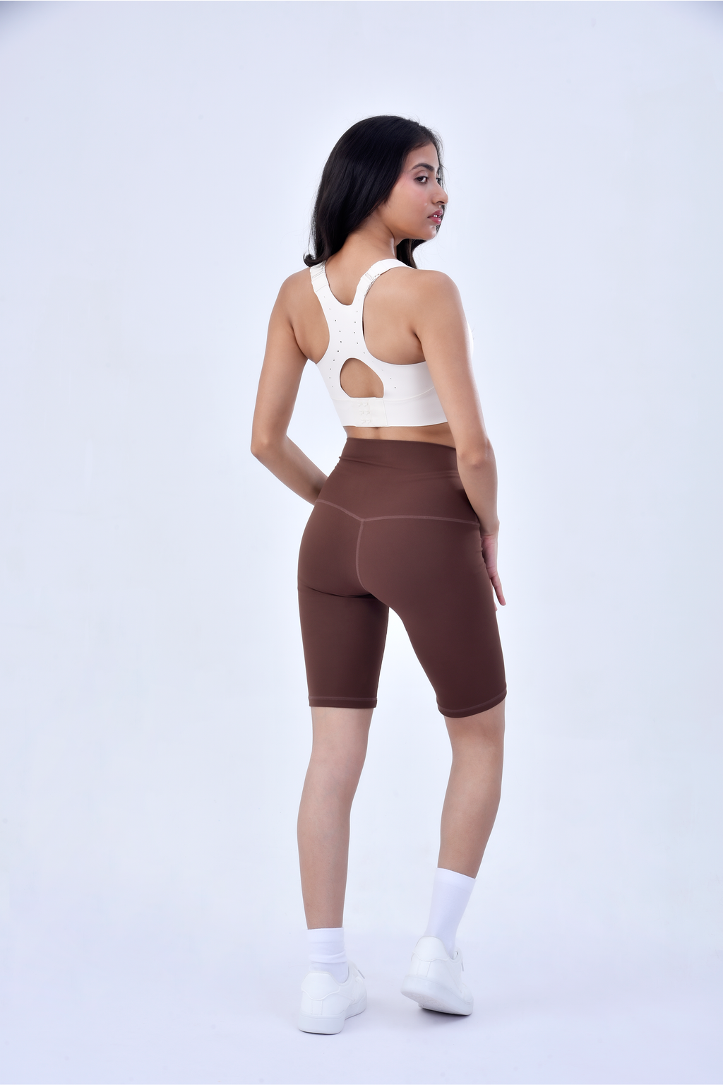 ELEVATE SHORTS - CHESTNUT BROWN