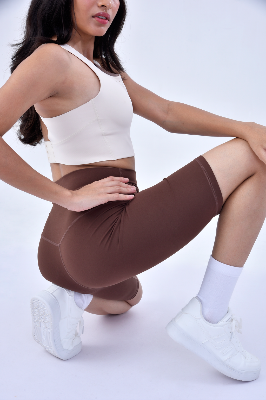 ELEVATE SHORTS - CHESTNUT BROWN